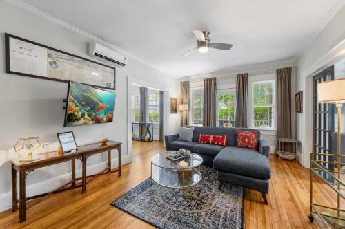 Lovely 2BR near Uptown Charlotte