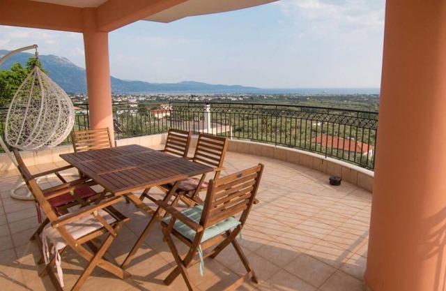 Lovely 3-bedroom rental unit with alluring views