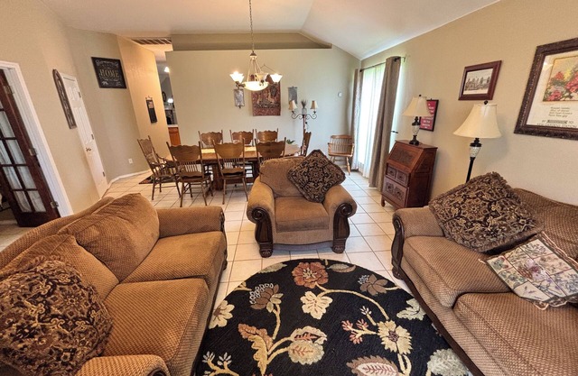 Lovely 4-bedroom house with AC in Round Rock