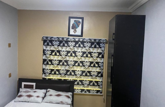 Lovely 5 bedroom serviced apartment with an SUV