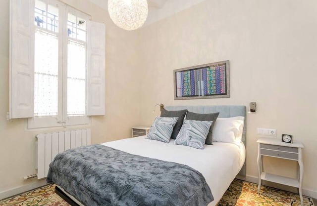 Lovely and historic 3 bedroom home completely refurbished and designed for a pleasant and comfortable stay in Barcelona.