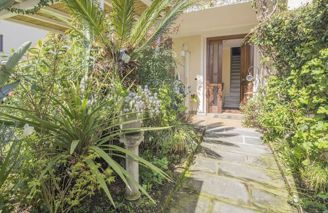 Lovely apartment for 6 people with hot tub, WIFI, A/C, balcony and pets allowed