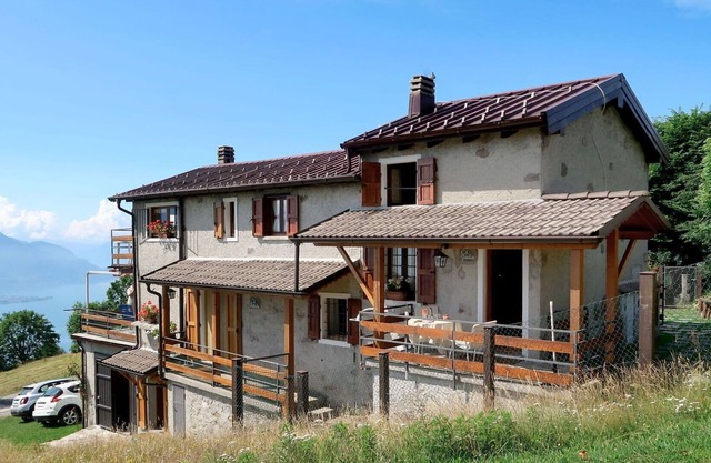 Lovely apartment for 4 people with WIFI, TV, balcony, pets allowed and parking