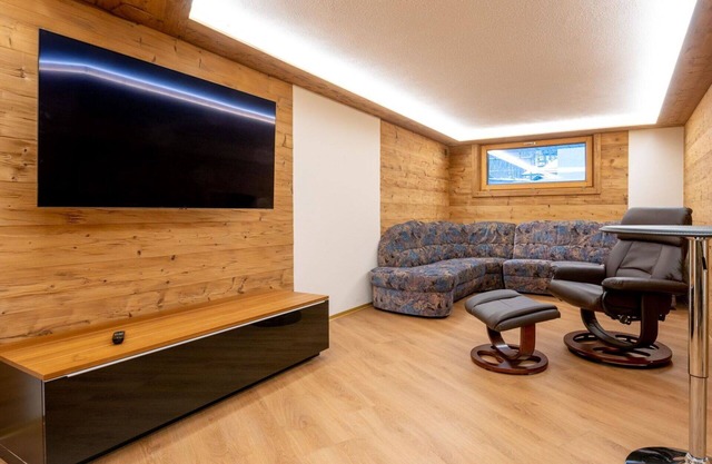 Lovely apartment for 4 guests with WIFI, hot tub, TV and balcony
