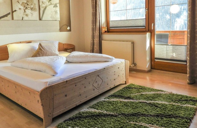 Lovely apartment for 6 guests with WIFI, TV, balcony and parking