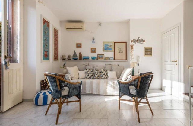 Lovely apartment for 4 people with WIFI, A/C and TV
