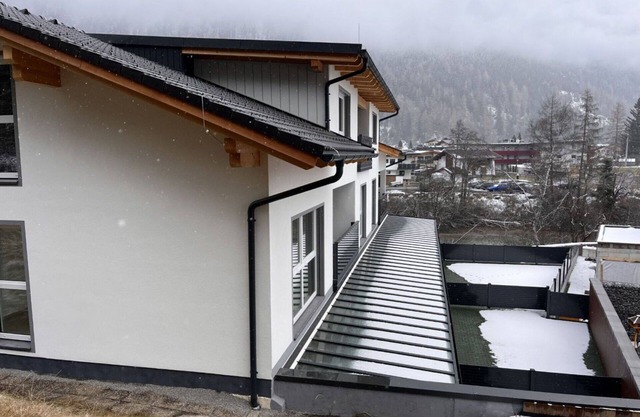 Lovely apartment for 8 guests with hot tub, WIFI, TV and balcony