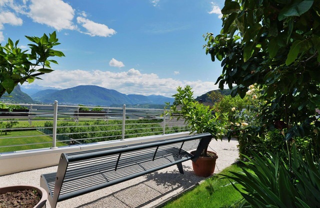 Lovely apartment for 2 people with pool, WIFI, TV and patio