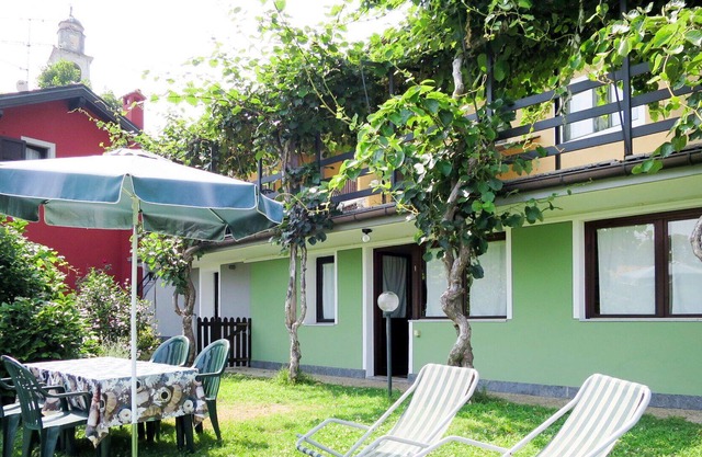 Lovely apartment in villa for 4 guests with WIFI, TV and patio