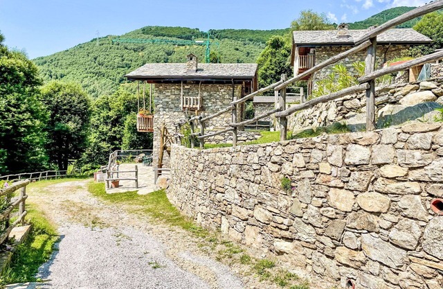 Lovely apartment in villa for 6 people with WIFI, TV, patio and pets allowed