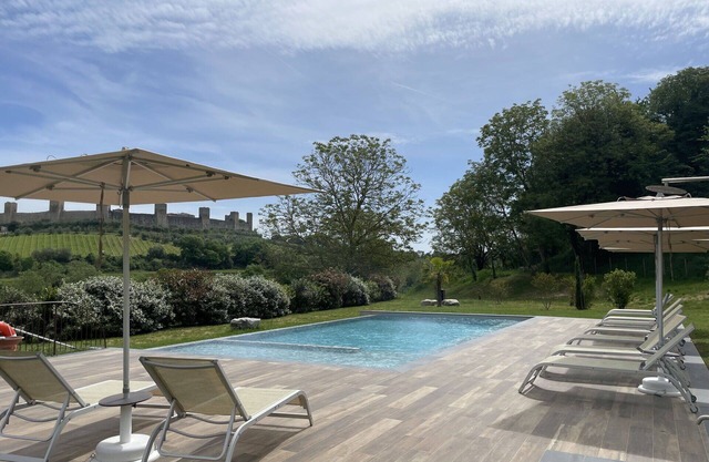 Lovely apartment for 2 guests with WIFI, pool, A/C, TV and pets allowed, close to Siena