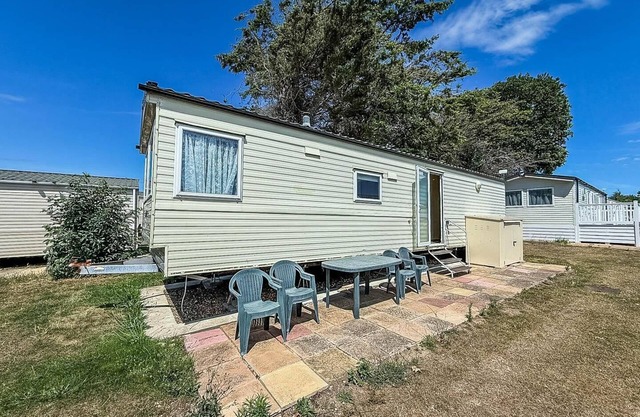 Lovely caravan at Valley Farm Holiday Park, sleeps 8 ref 46127V