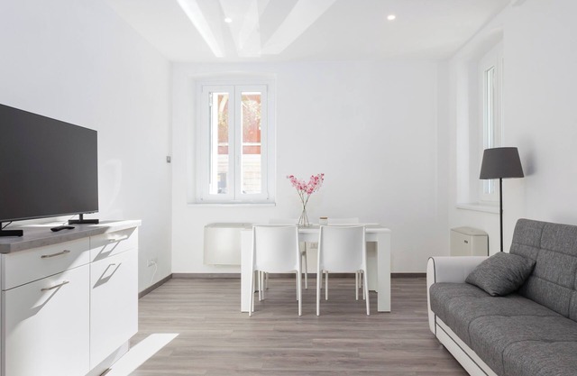 Lovely family apartment just minutes from downtown