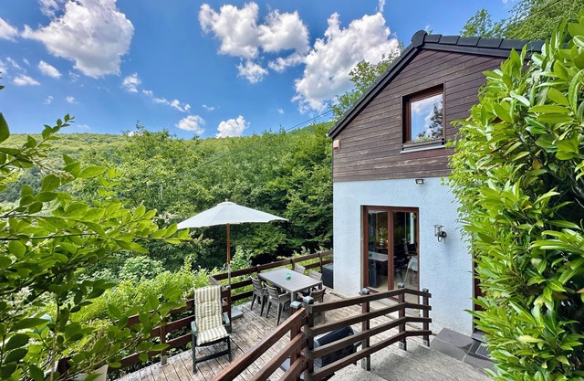 Lovely gite with a pretty view over the valley
