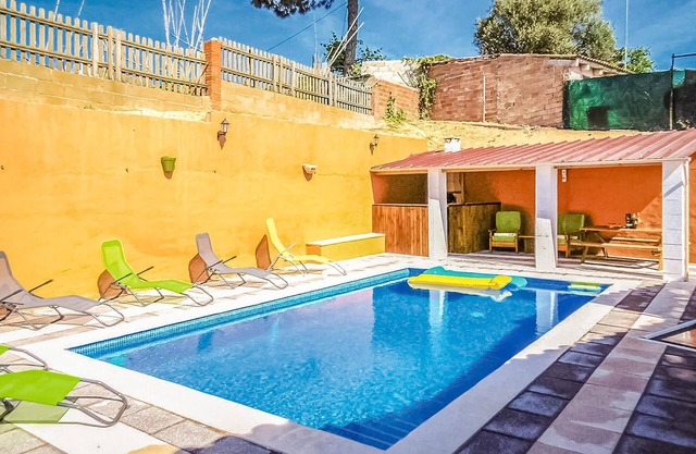 Lovely home in Maçanet de la Selva