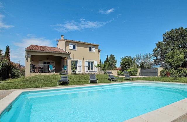 Lovely home in Aubignan