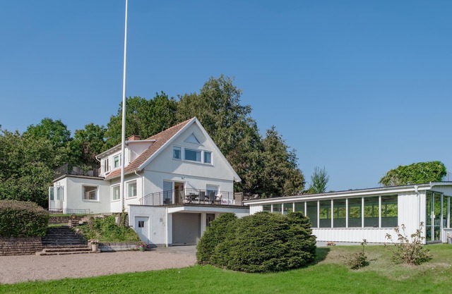 Lovely home in Båstad with sauna