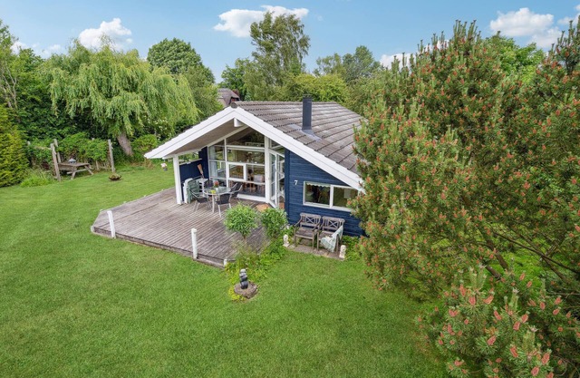 Lovely home in Faxe Ladeplads with WiFi