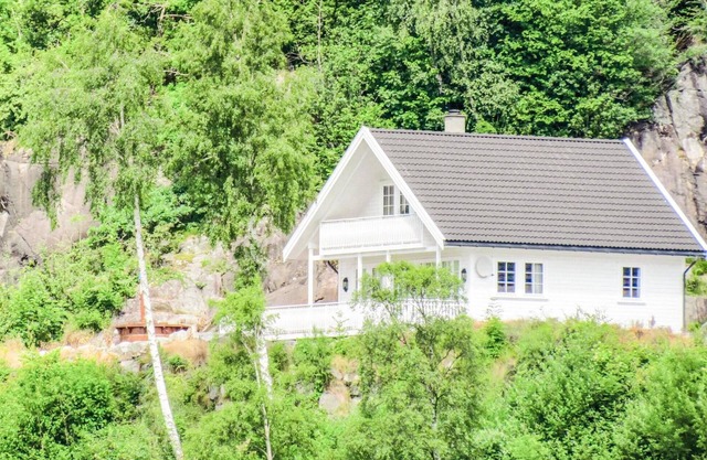 Lovely home in Fister with WiFi