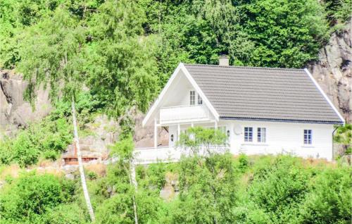 Lovely Home In Fister With Wifi