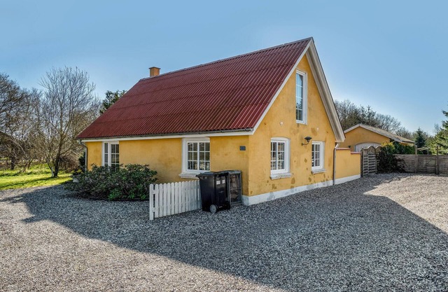 Lovely home in Pandrup with WiFi