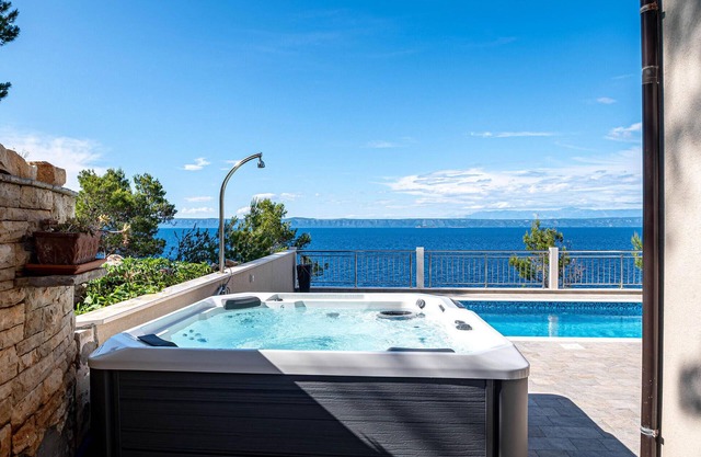 Lovely home in Prigradica