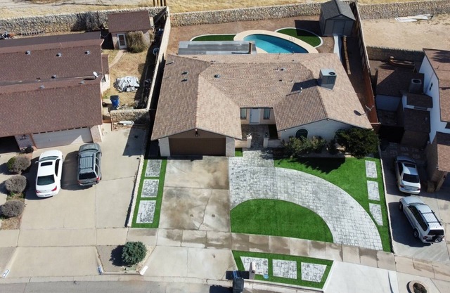 Lovely House with pool (Pet friendly)