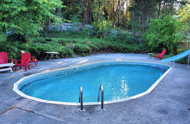 Lovely little well appointed suite close to downtown, parks and restaurants
