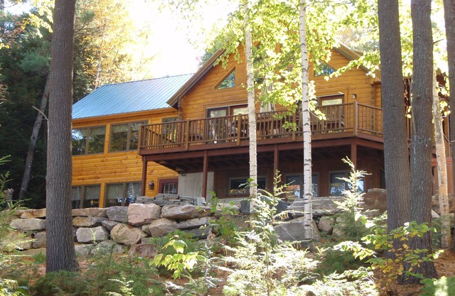 Lovely Private Log Home Perfect For Larger Families Situated On Thompson Lake
