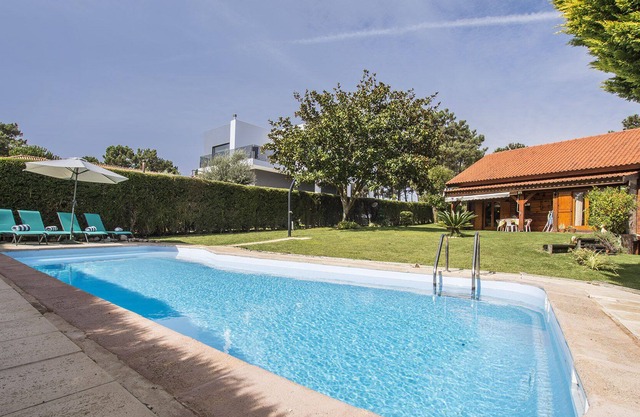 Lovely villa for 6 persons with private pool in Aroeira Golf Resort
