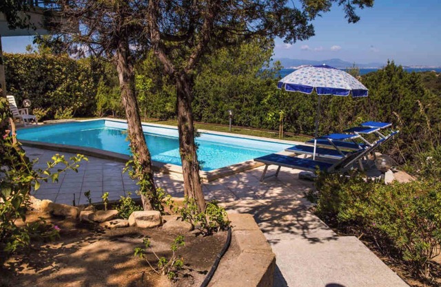 Lovely Villa, Panoramic View, Garden, Swimming Pool, Near The Sea