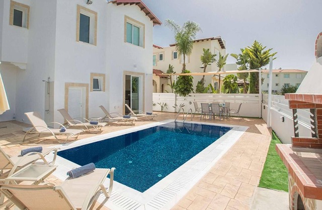 Lovely villa perfect for families, great location