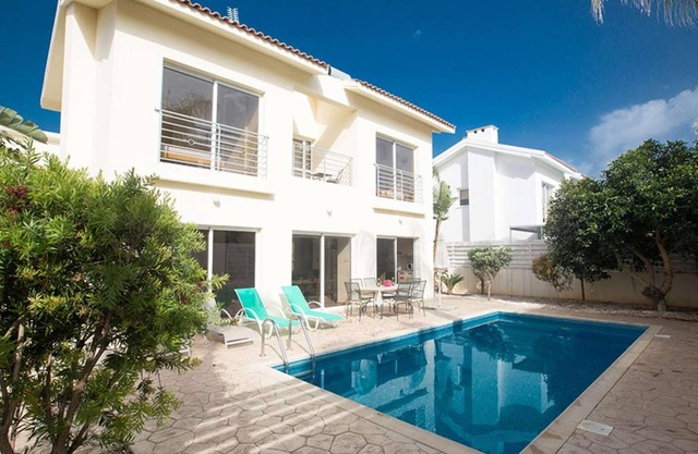 Lovely villa perfect for families, great location