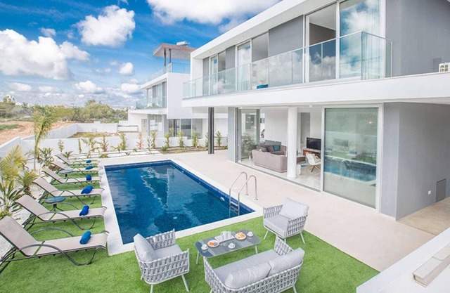 Lovely villa perfect for families, great location