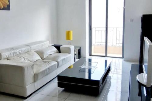 Lovey flat for 7 people in St Julians