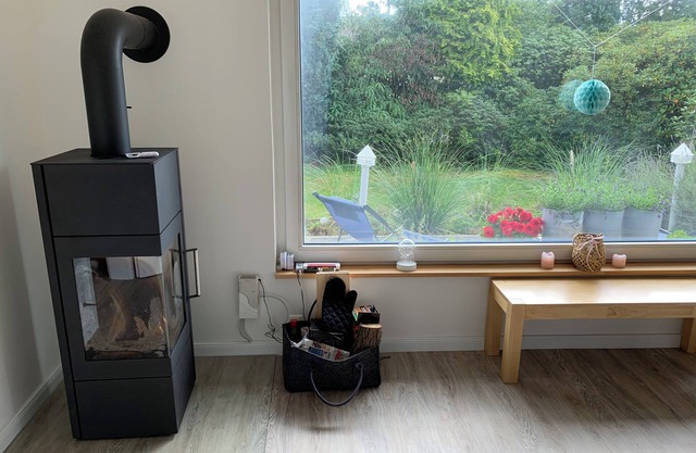 Lovingly renovated bungalow Hamburg's countryside, fully fenced plot of land