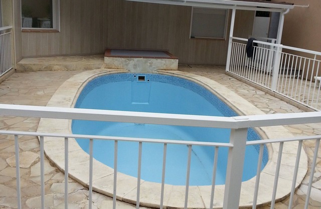 Low villa rental with pool near the sea (Bastelicaccia)