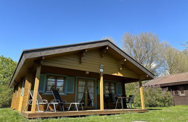 Ltd-105 Holzblockhaus für 4 Personen mit Südterrasse - Ferienpark Lauterdörfle 1.1