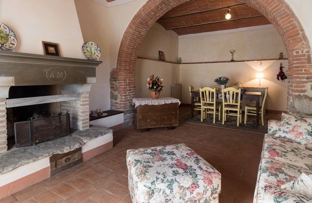 Lucignano - Cozy and reserved country house