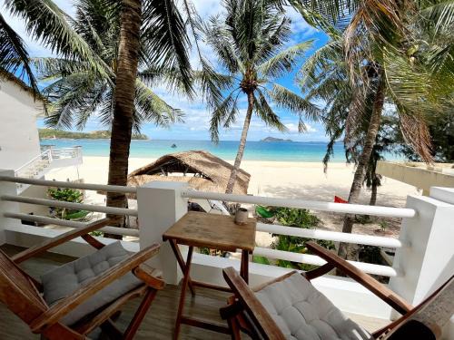 Lucky Spot Beach Bungalow - Book 3 nights & get 1 pick up for free