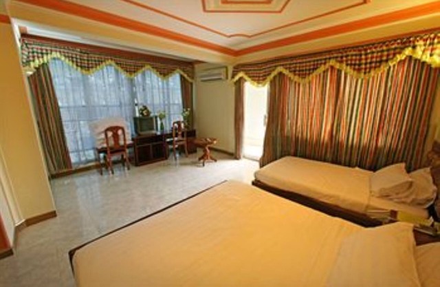 Lucky Star Hotel