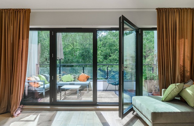 Lumina cozy 2-level apart with terrace