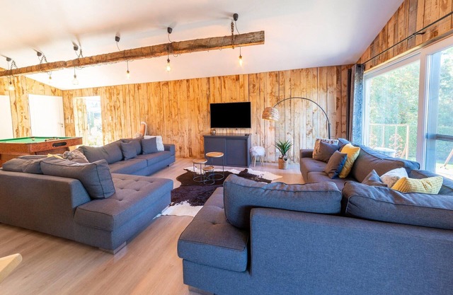 Lush chalet near lake of Bütgenbach