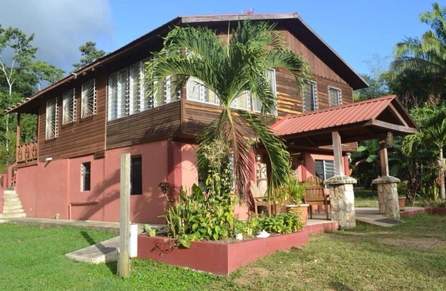 Lush Jungle-Family Friendly, Near ATM Caves & Mayan Ruins & Belmopan City