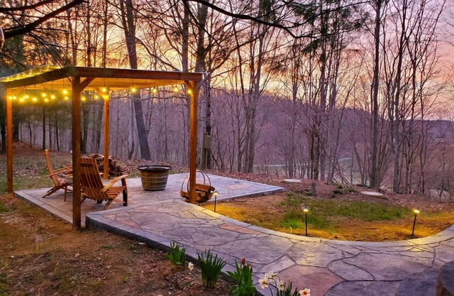 Lux Tranquil Escape! Sauna,Hot Tub,Dog Welcoming!
