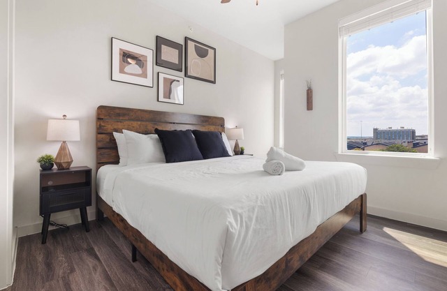 Luxe 1bd Apt, 24hr Gym &Pool