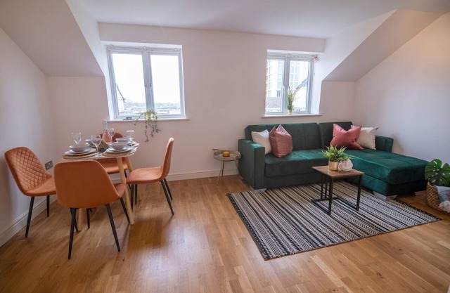 Luxe 2 BDR Apartment in Greenwich Borough
