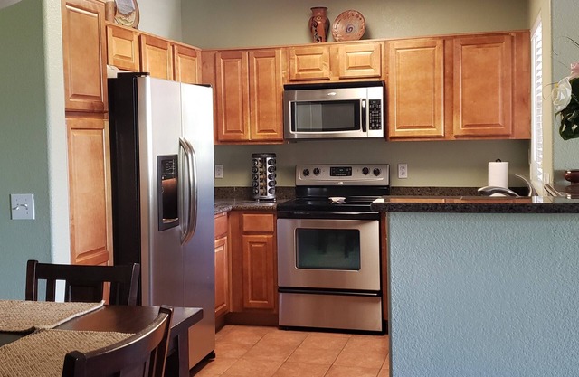 ★ LUXE Condo in Desirable Bella Terra Complex - Amazing Pool!★