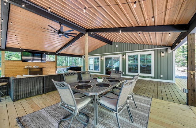 Luxe Kentucky Cabin Rental ~ 36 Mi to Mammoth Cave