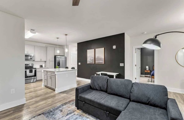 Luxe King 3BR Suite Mins to Downtown Durham!